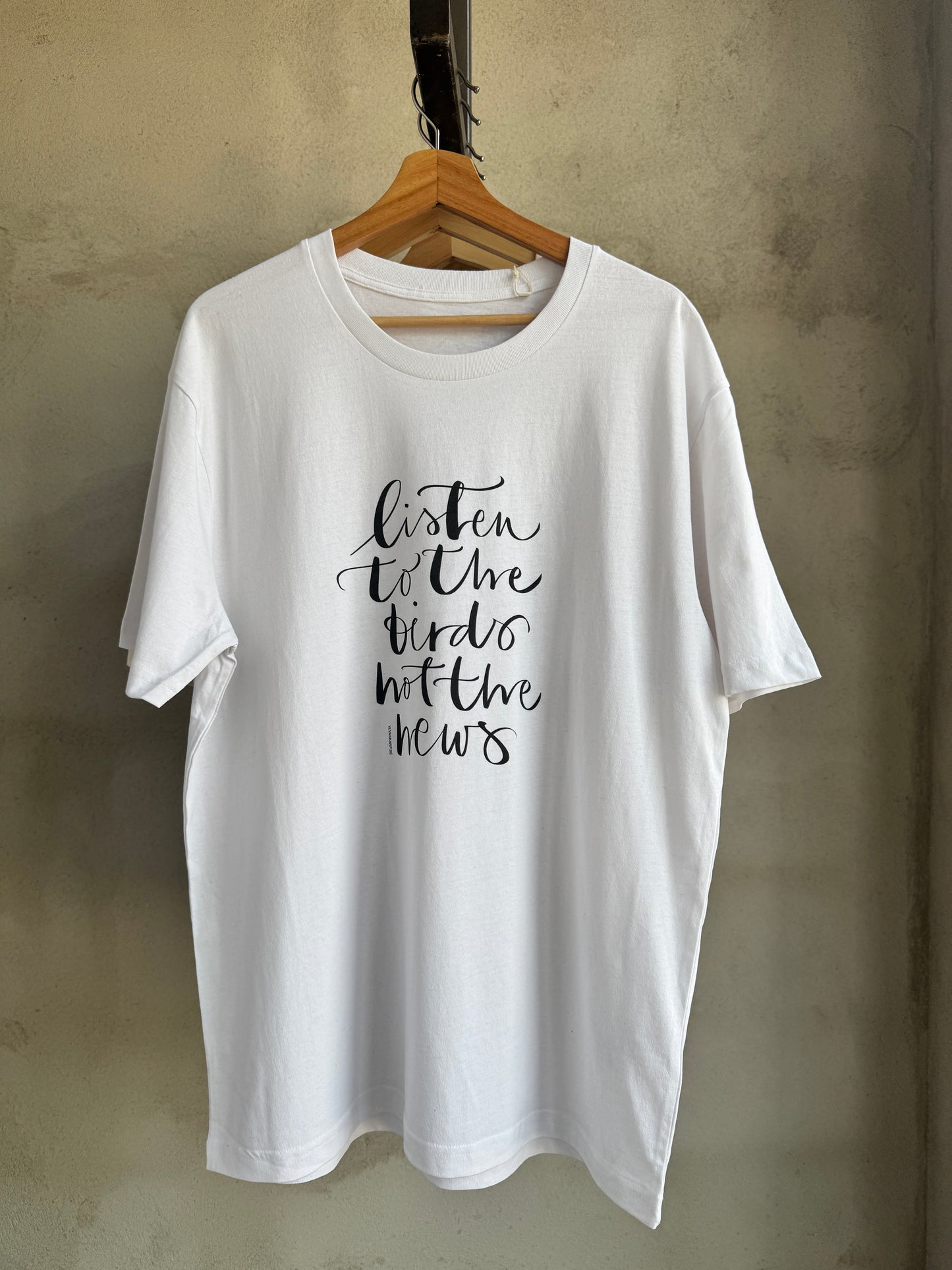 T-shirt - listen to the birds