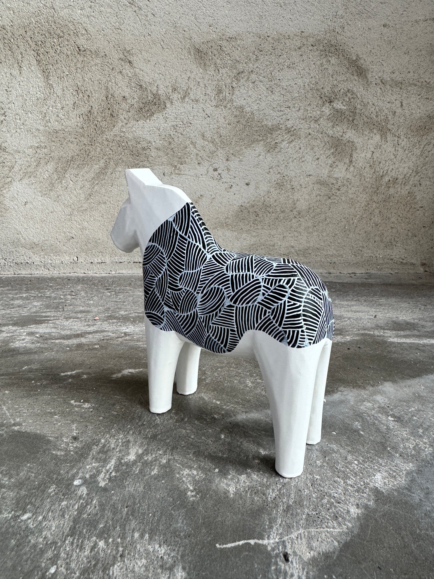 Dala horse - No. 87 - 15 cm